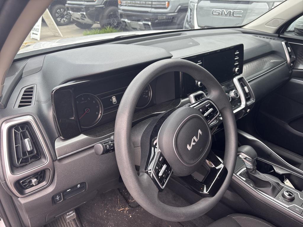 used 2023 Kia Sorento car, priced at $24,996