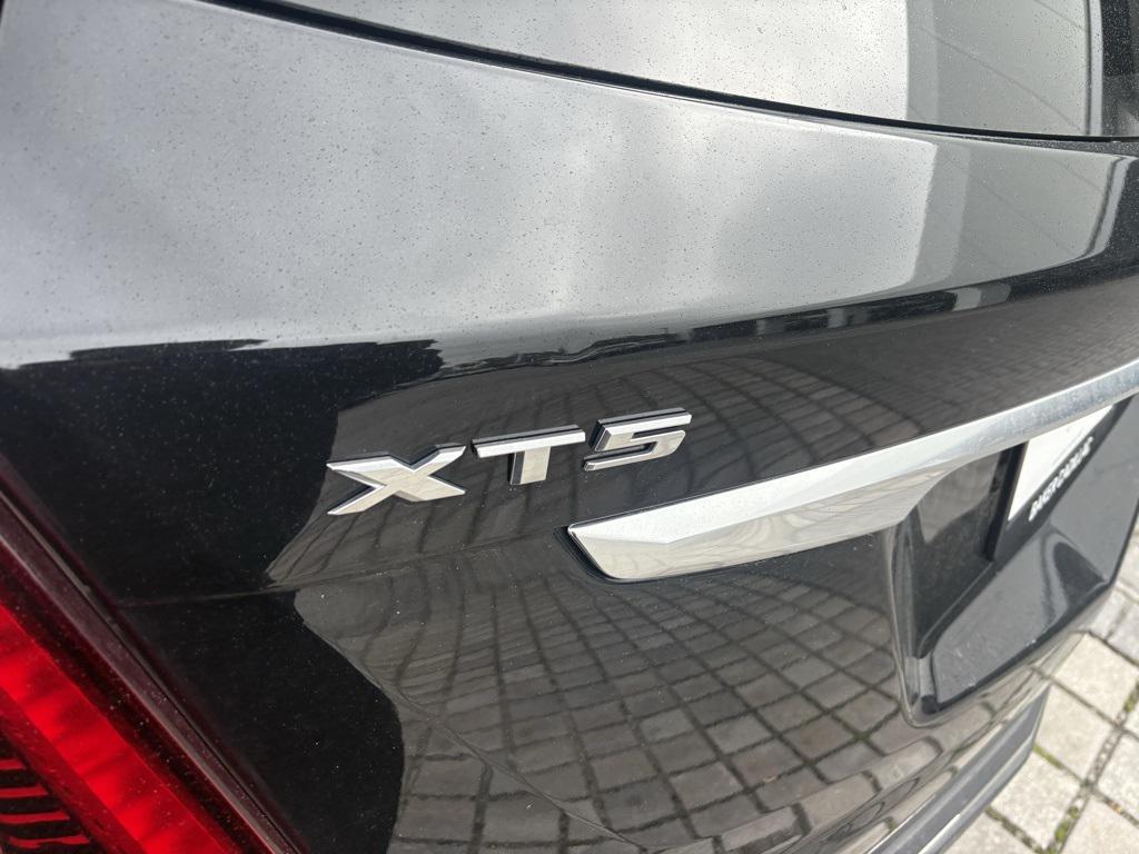 used 2025 Cadillac XT5 car, priced at $44,790