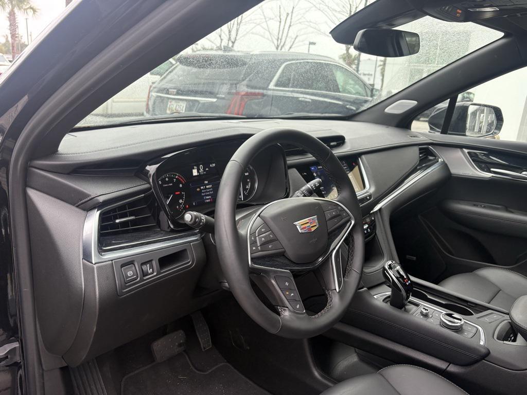 used 2025 Cadillac XT5 car, priced at $44,790