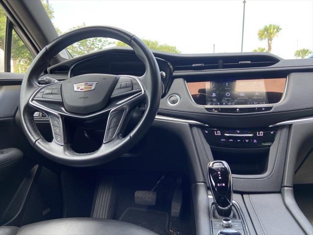 used 2021 Cadillac XT5 car, priced at $36,500