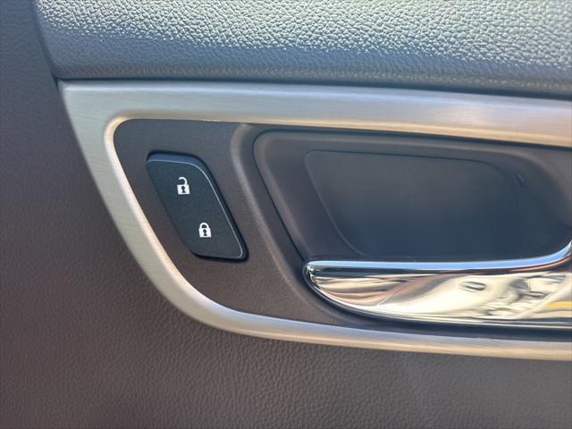 used 2017 GMC Yukon car, priced at $23,500