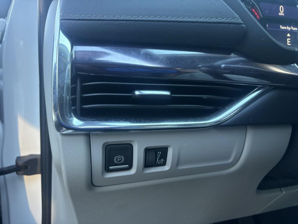 used 2023 Cadillac XT4 car, priced at $29,303