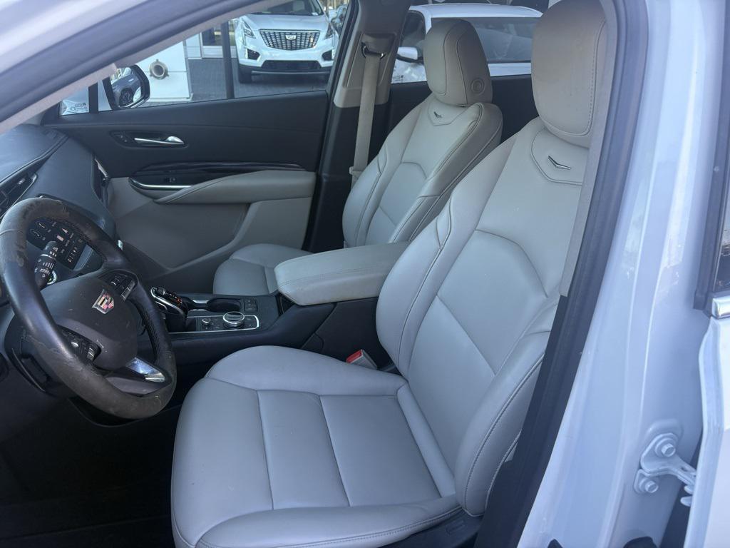 used 2023 Cadillac XT4 car, priced at $29,303