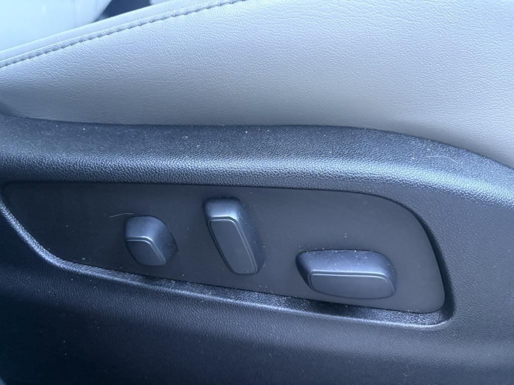 used 2023 Cadillac XT4 car, priced at $29,303