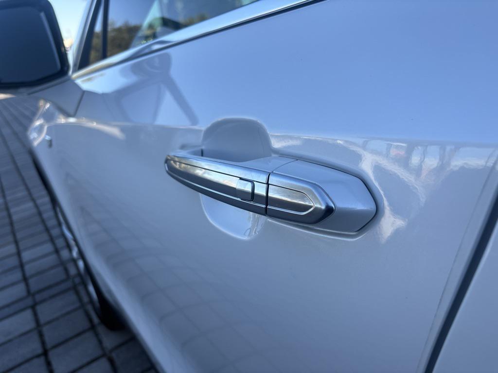 used 2023 Cadillac XT4 car, priced at $29,303