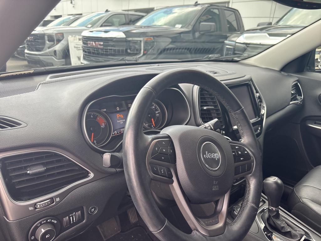 used 2019 Jeep Cherokee car, priced at $19,999