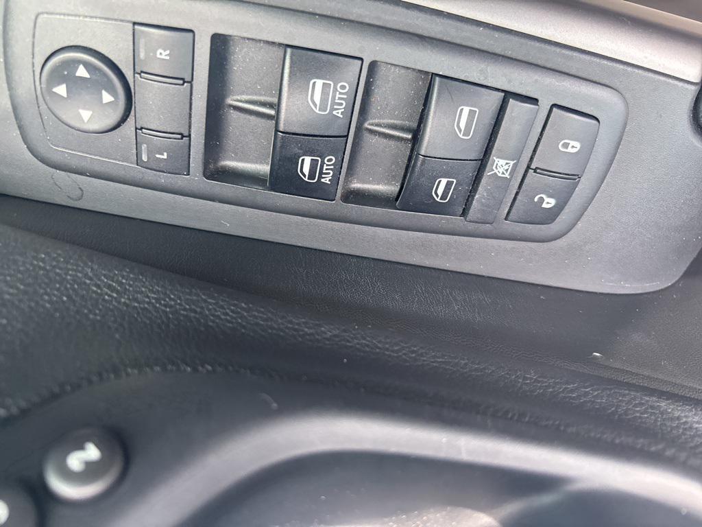 used 2019 Jeep Cherokee car, priced at $19,999