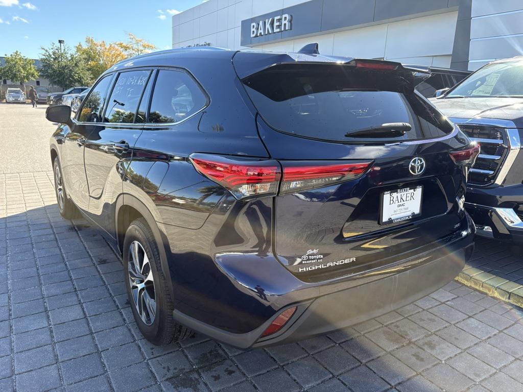 used 2020 Toyota Highlander car, priced at $29,885