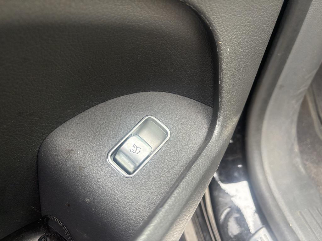 used 2020 Mercedes-Benz GLE 350 car, priced at $32,848