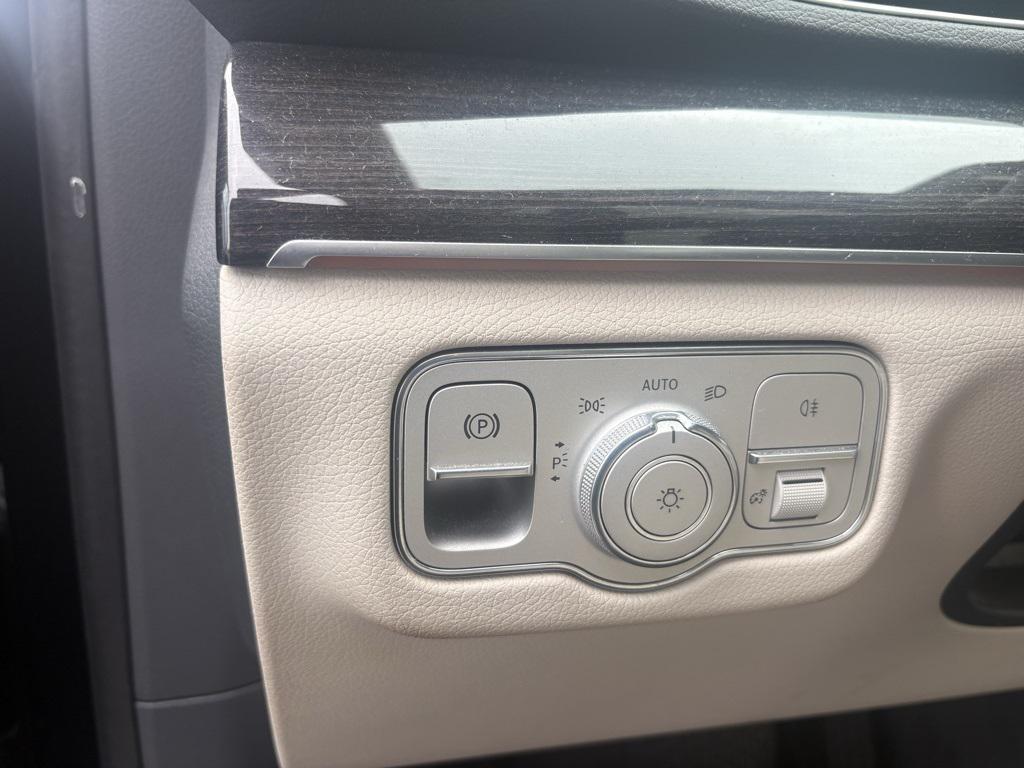 used 2020 Mercedes-Benz GLE 350 car, priced at $32,848