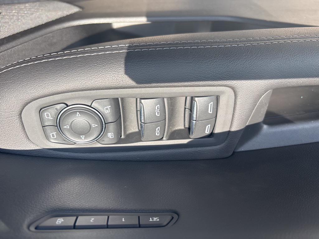 used 2025 Cadillac XT5 car, priced at $50,805