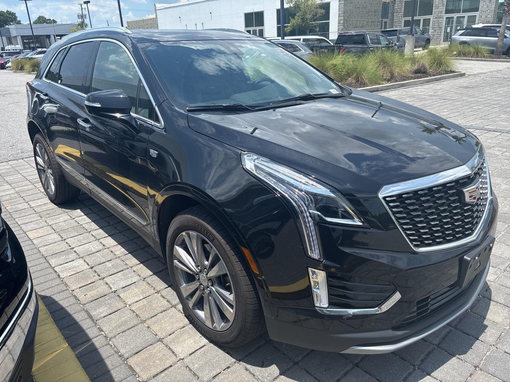 used 2025 Cadillac XT5 car, priced at $50,805