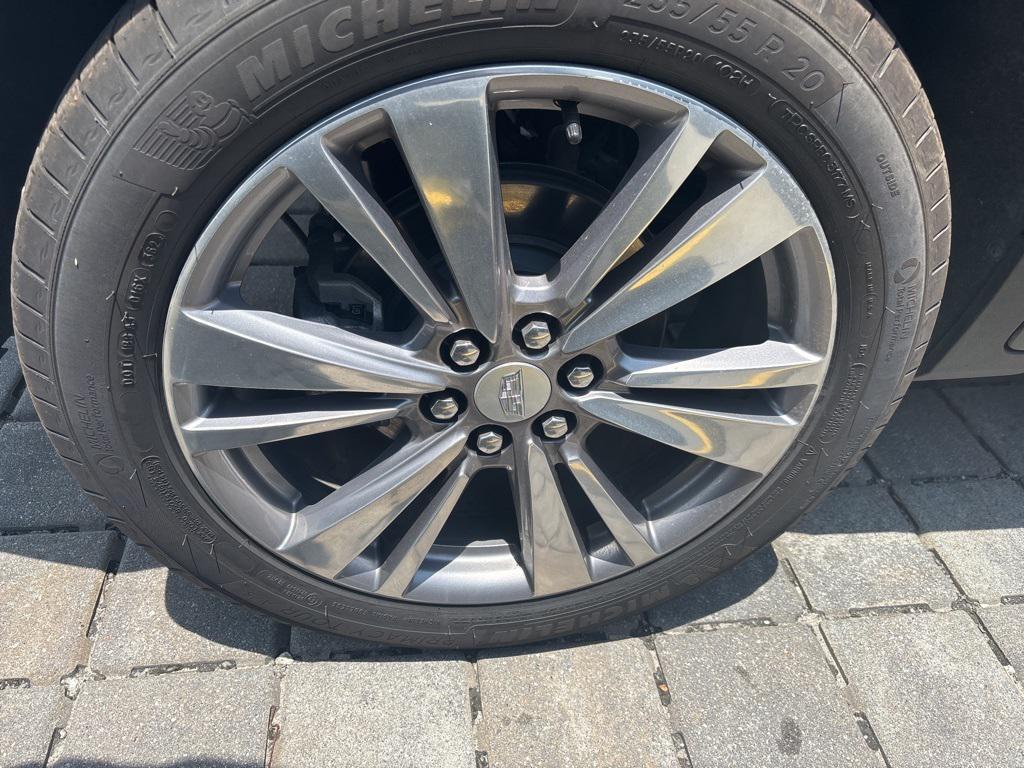 used 2025 Cadillac XT5 car, priced at $50,805