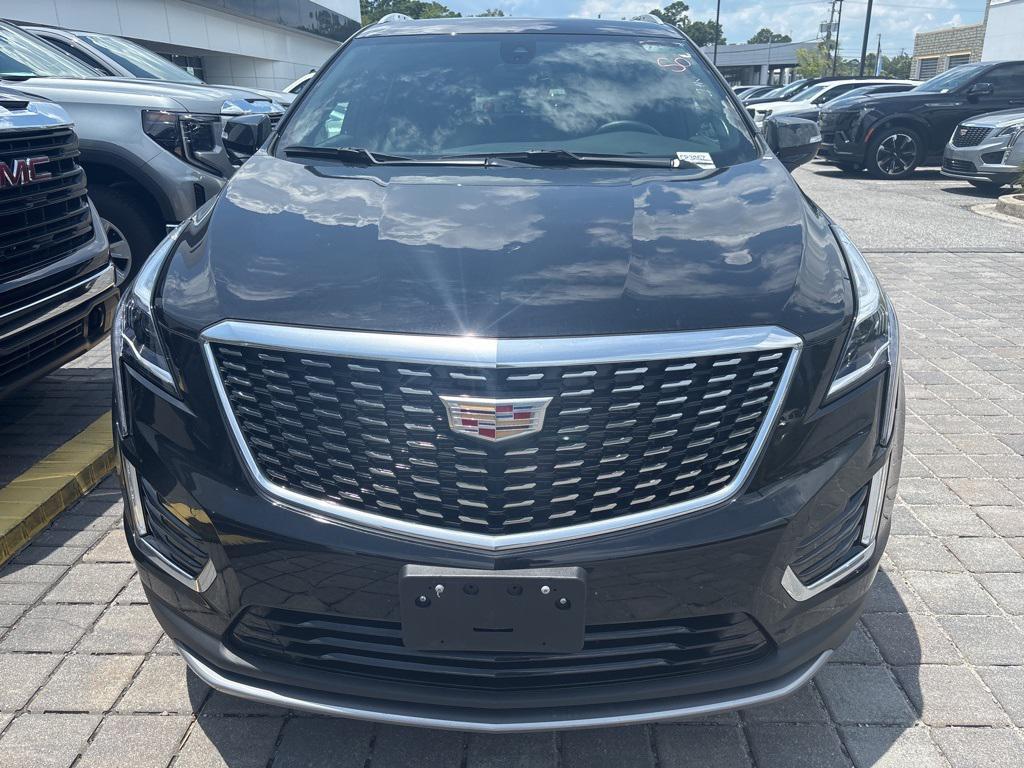 used 2025 Cadillac XT5 car, priced at $50,805