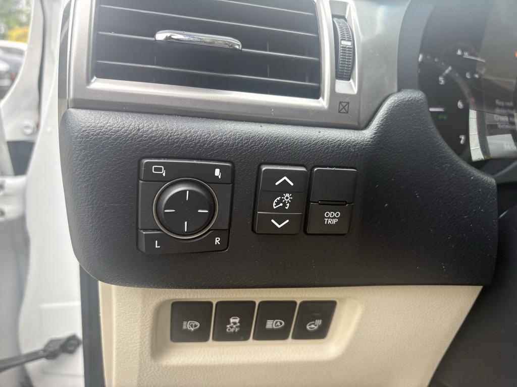 used 2022 Lexus GX 460 car, priced at $48,514