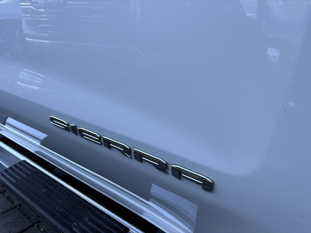 used 2024 GMC Sierra 1500 car, priced at $50,913