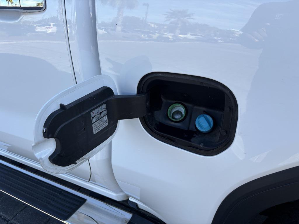 used 2024 GMC Sierra 1500 car, priced at $50,913