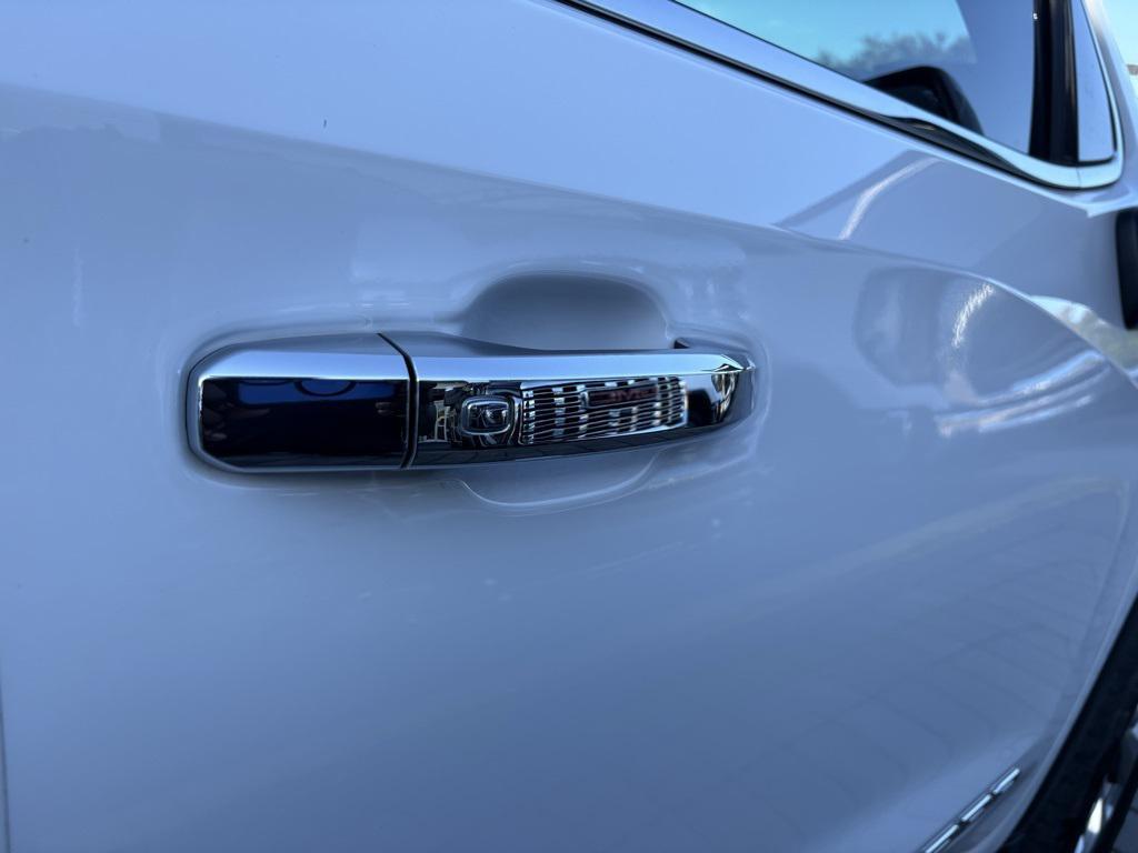 used 2024 GMC Sierra 1500 car, priced at $50,913