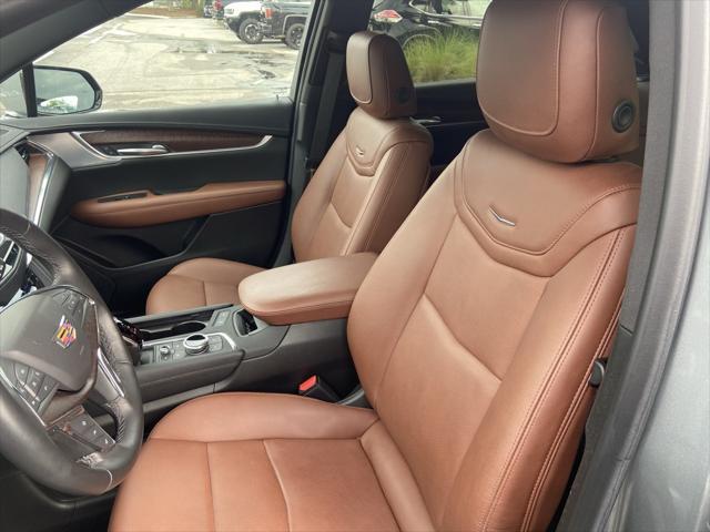 used 2023 Cadillac XT5 car, priced at $35,990