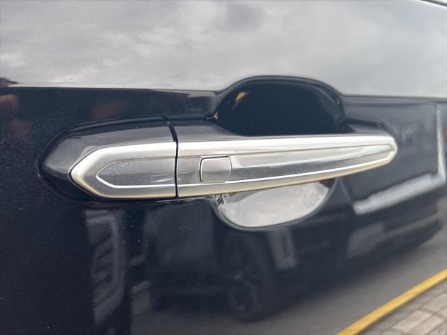 used 2024 Cadillac XT4 car, priced at $33,365