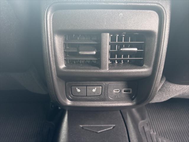 used 2024 Cadillac XT4 car, priced at $33,365