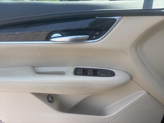 used 2019 Cadillac XT5 car, priced at $19,990