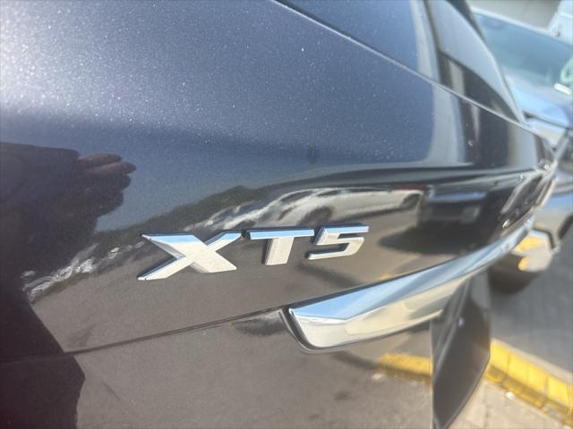used 2019 Cadillac XT5 car, priced at $19,990