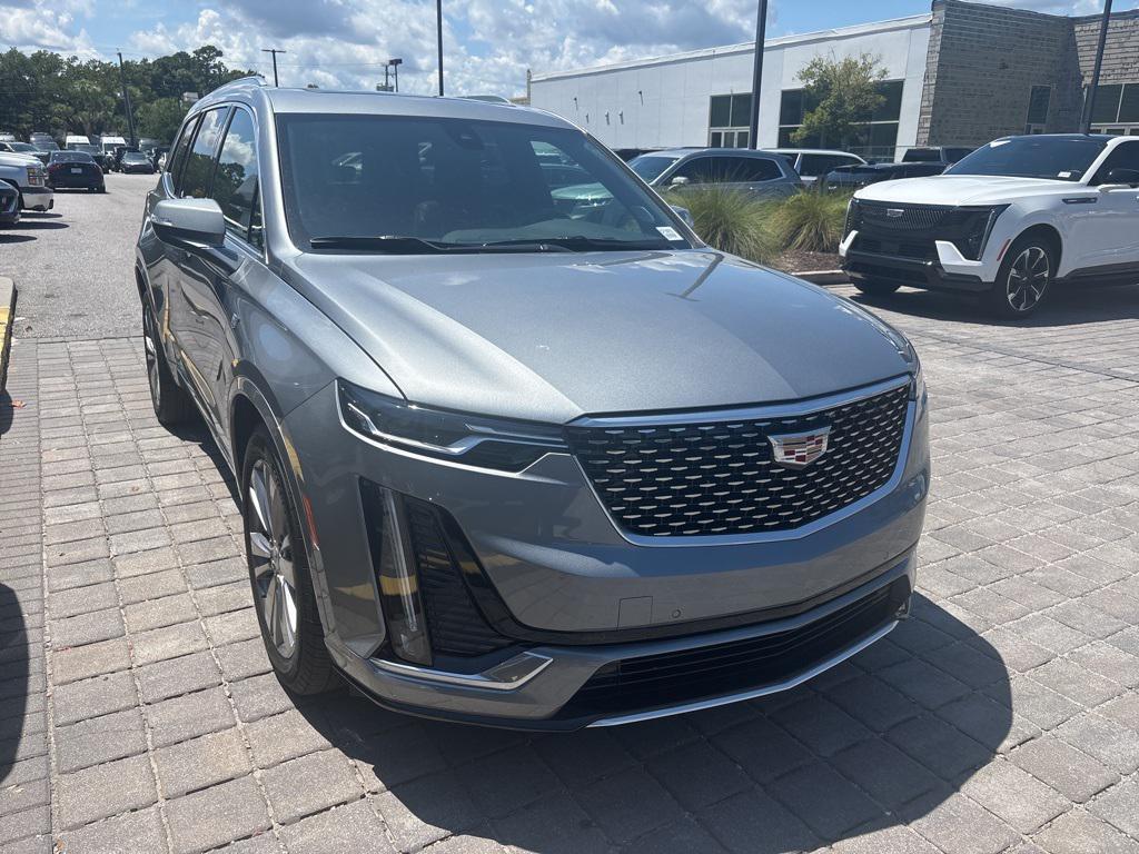 used 2025 Cadillac XT6 car, priced at $51,798
