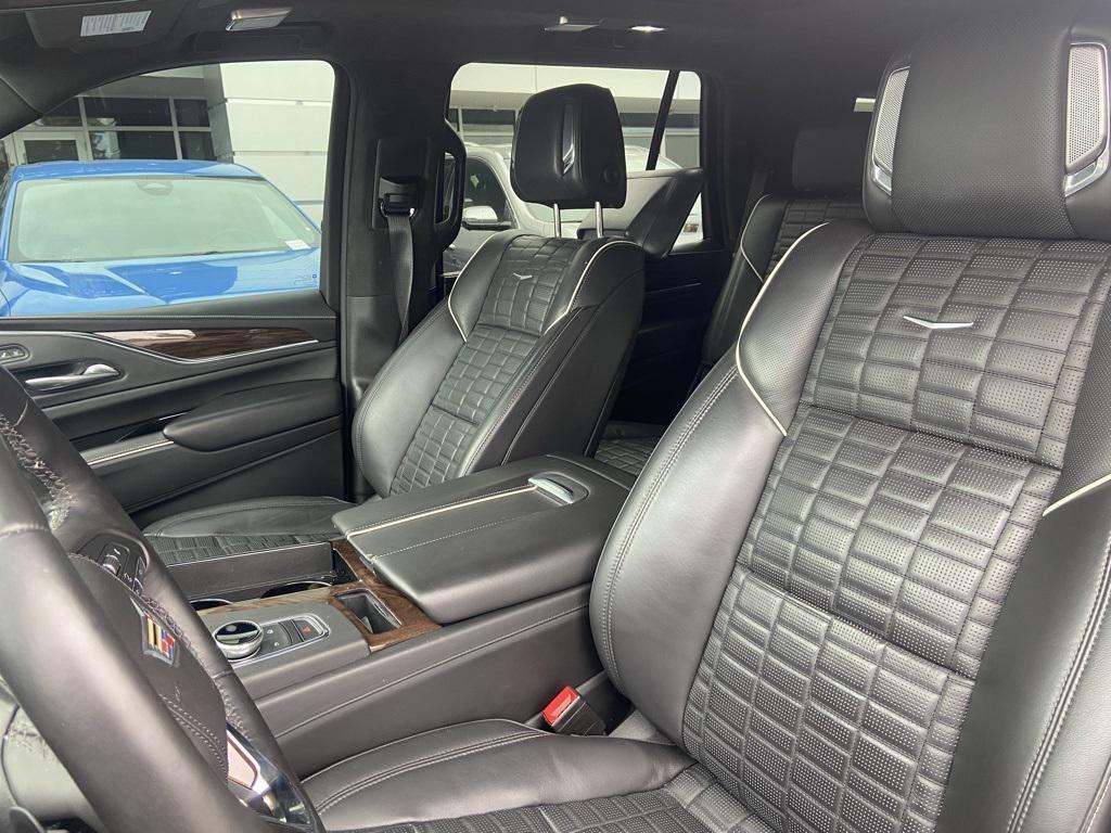 used 2022 Cadillac Escalade ESV car, priced at $65,956