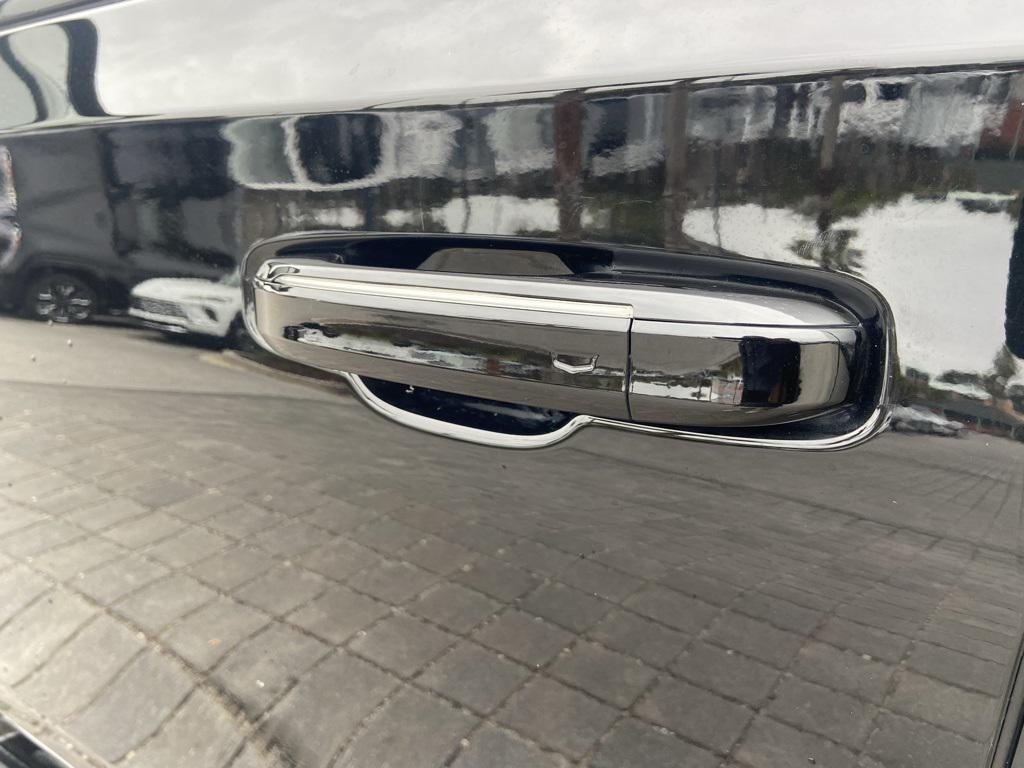 used 2022 Cadillac Escalade ESV car, priced at $65,956