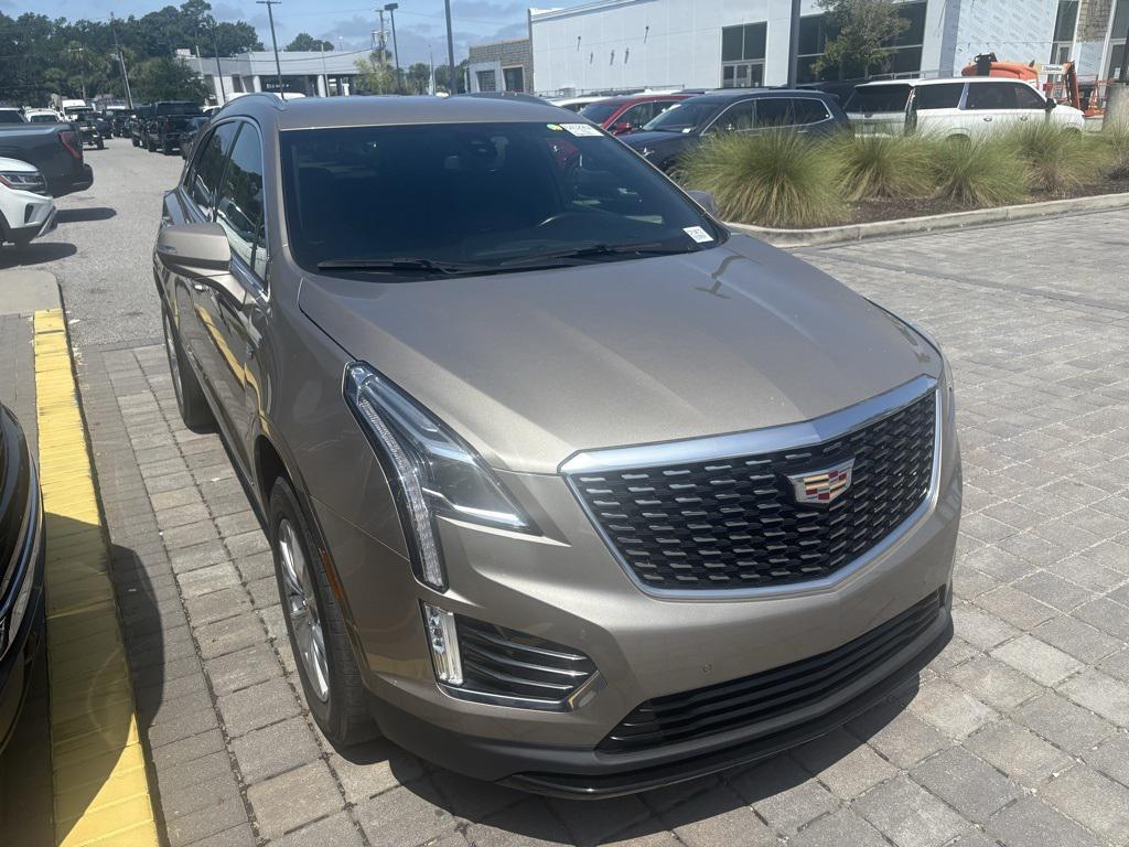 used 2022 Cadillac XT5 car, priced at $30,120