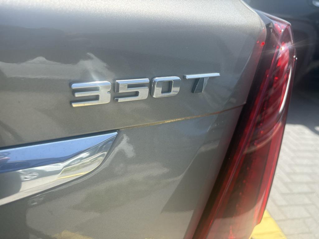 used 2022 Cadillac XT5 car, priced at $30,120