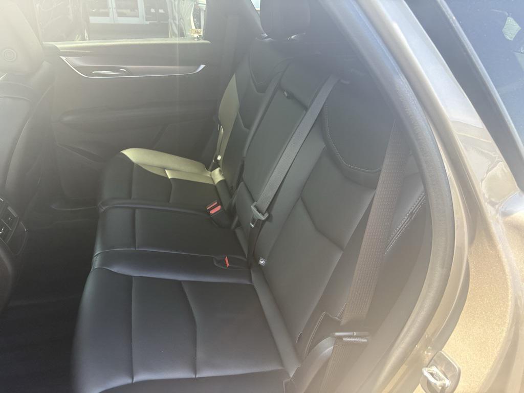 used 2022 Cadillac XT5 car, priced at $30,120