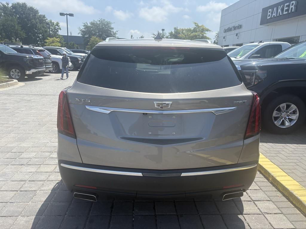 used 2022 Cadillac XT5 car, priced at $30,120