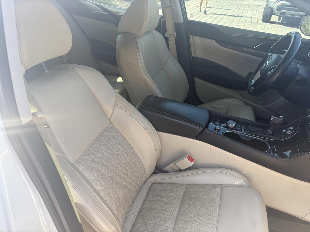 used 2016 Nissan Maxima car, priced at $15,102
