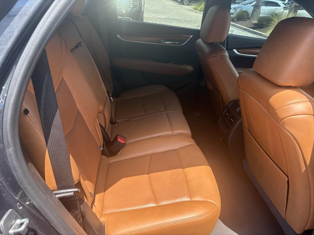 used 2021 Cadillac XT5 car, priced at $30,430