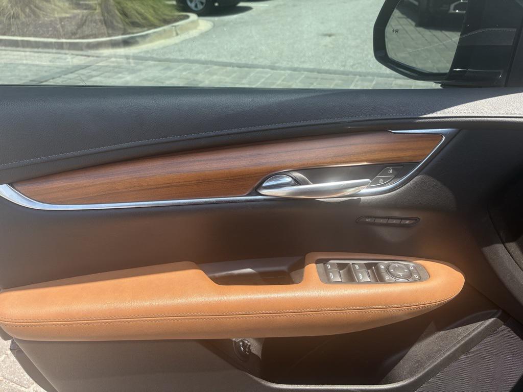 used 2021 Cadillac XT5 car, priced at $30,430