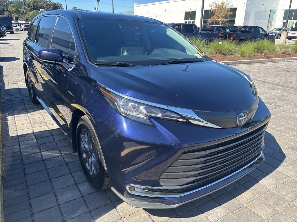 used 2022 Toyota Sienna car, priced at $32,261