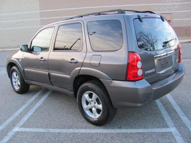 used 2006 Mazda Tribute car, priced at $5,299