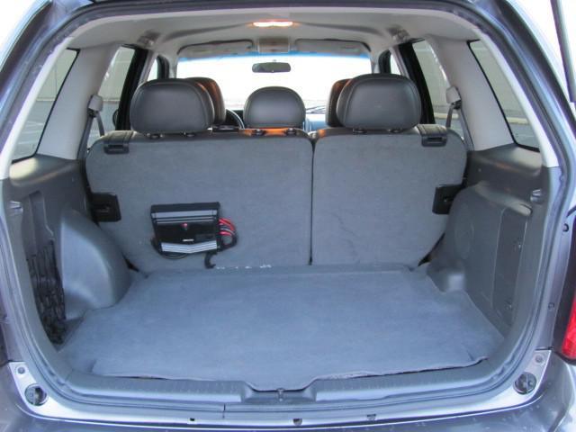 used 2006 Mazda Tribute car, priced at $5,299