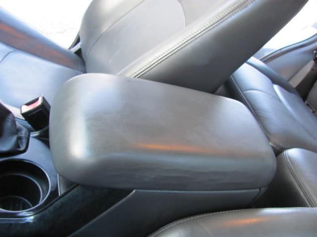 used 2006 Mazda Tribute car, priced at $5,299