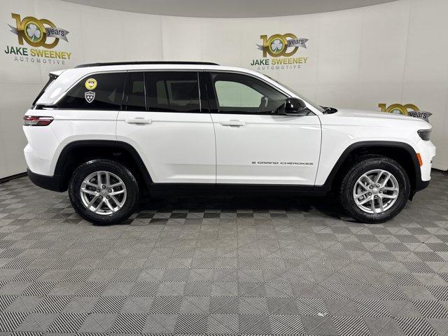 new 2025 Jeep Grand Cherokee car, priced at $39,890