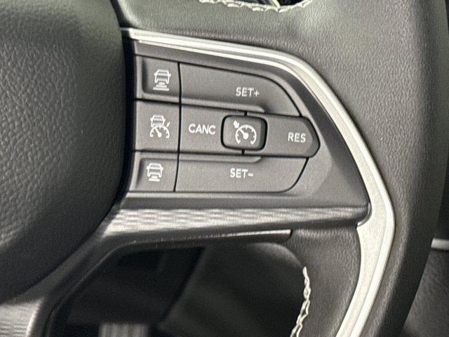 new 2025 Jeep Grand Cherokee car, priced at $39,890