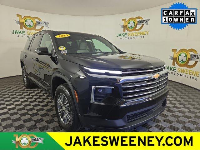used 2025 Chevrolet Traverse car, priced at $35,988