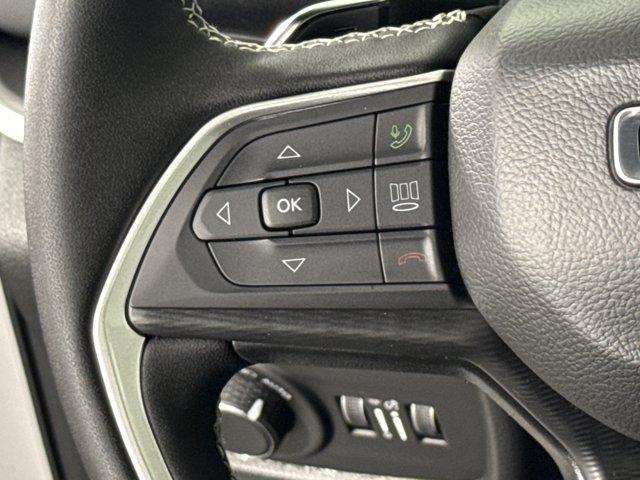 new 2025 Jeep Grand Cherokee car, priced at $40,199