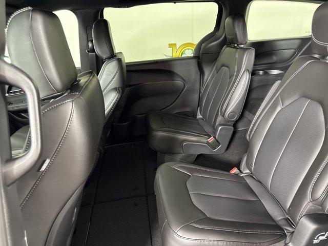 new 2025 Chrysler Pacifica car, priced at $39,036