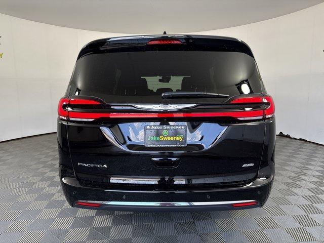new 2025 Chrysler Pacifica car, priced at $39,036