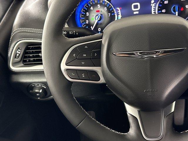 new 2025 Chrysler Pacifica car, priced at $39,036