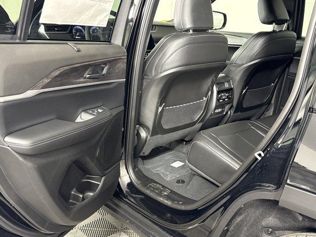 new 2025 Jeep Grand Cherokee car, priced at $48,589