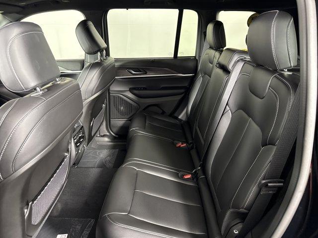 new 2025 Jeep Grand Cherokee car, priced at $48,589